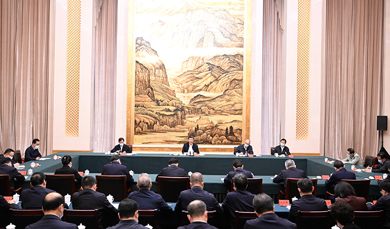 5月17日上午,中共中央总书记、国家主席、中央军委主席习近平在陕西西安主持中国-中亚峰会前夕,专门听取陕西省委和省政府工作汇报,发表了重要讲话。